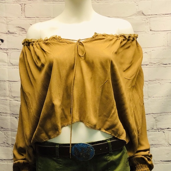 NEW FREE PEOPLE AUTHENTIC PEASANT STYLE FLOWY TOP. CAN BE WORN 2 WAYS - Picture 2 of 16